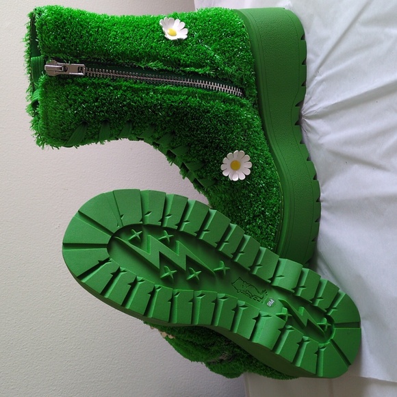 It's always Greener Combat Boots - Picture 4 of 11